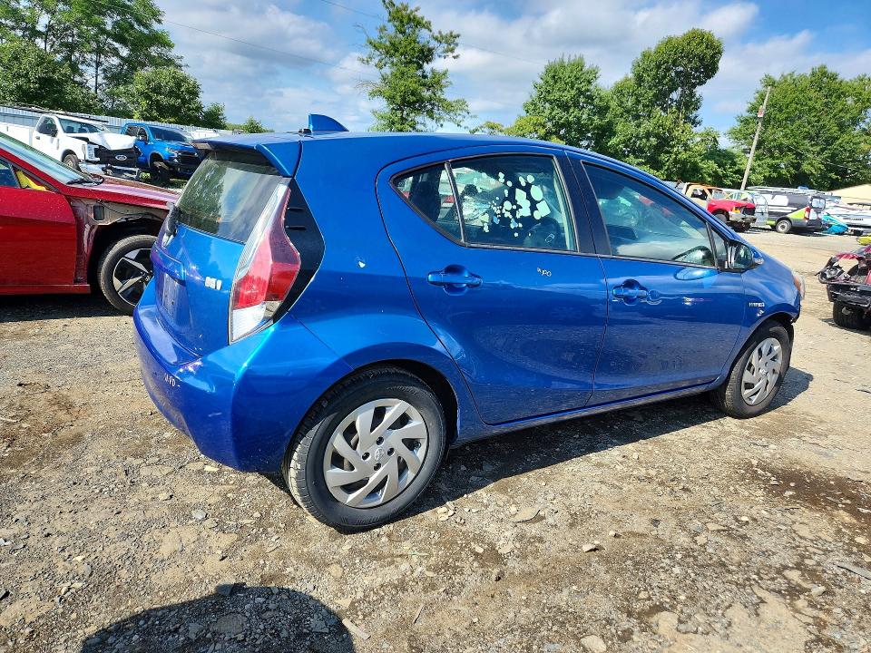 Photo 3 from auction – 2015 TOYOTA PRIUS C with VIN JTDKDTB35F1102404