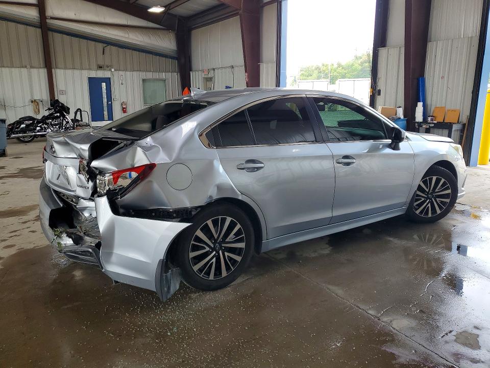 Photo 3 from auction – 2018 SUBARU LEGACY with VIN 4S3BNAC69J3011904