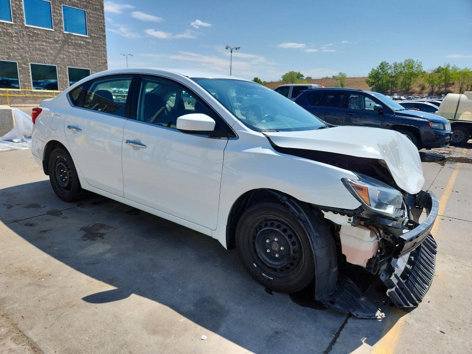 Photo 4 from auction – 2017 NISSAN SENTRA with VIN 3N1AB7AP9HY231647