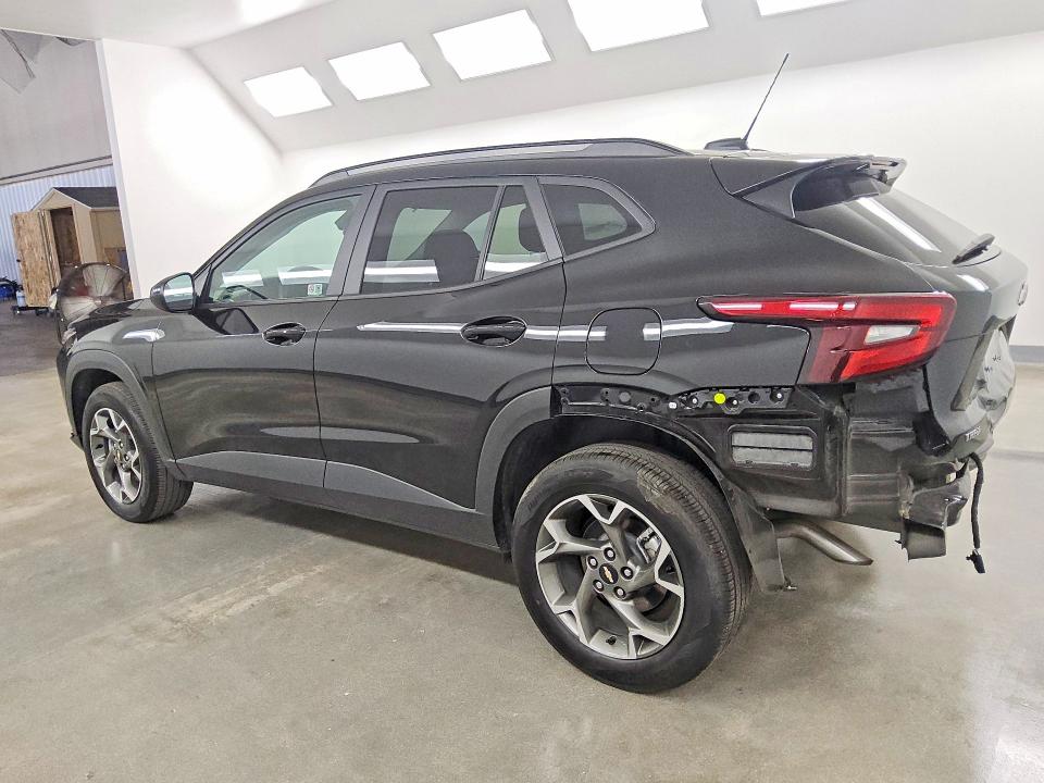 Photo 2 from auction – 2025 CHEVROLET TRAX with VIN KL77LHEP2SC236528
