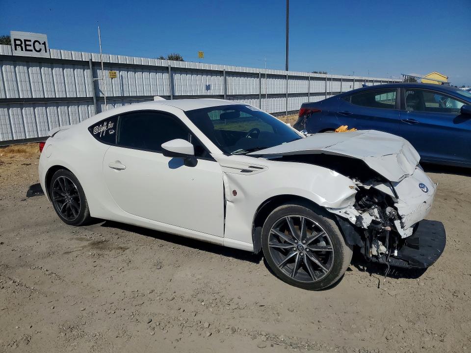 Photo 4 from auction – 2017 TOYOTA 86 with VIN JF1ZNAA13H8703844