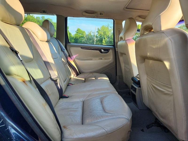 Photo 10 from auction – 2004 VOLVO V70 with VIN YV1SW59V242403646