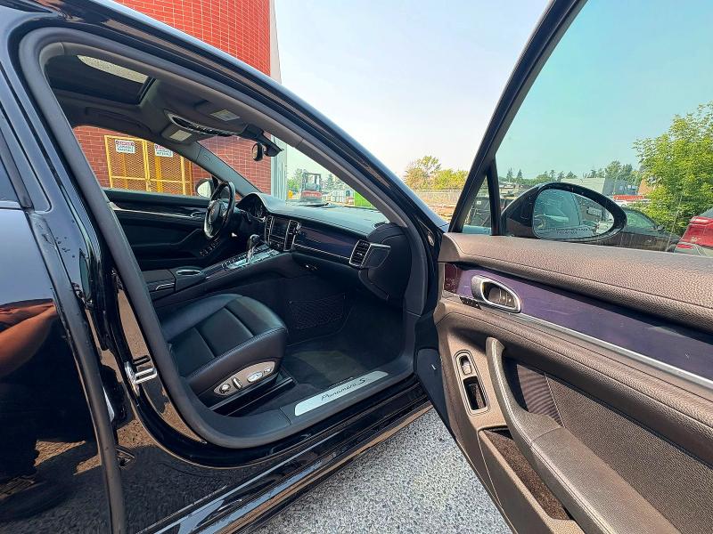 Photo 5 from auction – 2014 PORSCHE PANAMERA with VIN WP0AD2A72EL044989