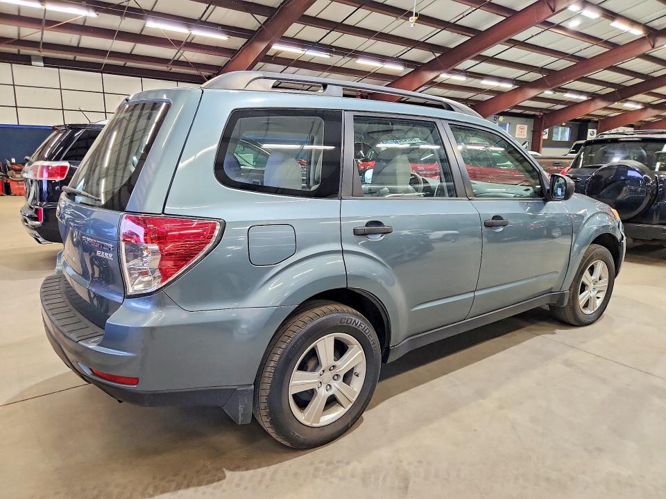 Photo 3 from auction – 2013 SUBARU FORESTER with VIN JF2SHABC1DH422303