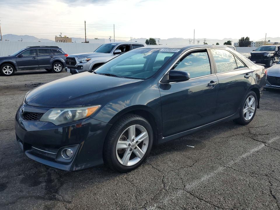 Zdjęcie 1 z aukcji – 2014 TOYOTA CAMRY z VIN 4T1BF1FK0EU320839