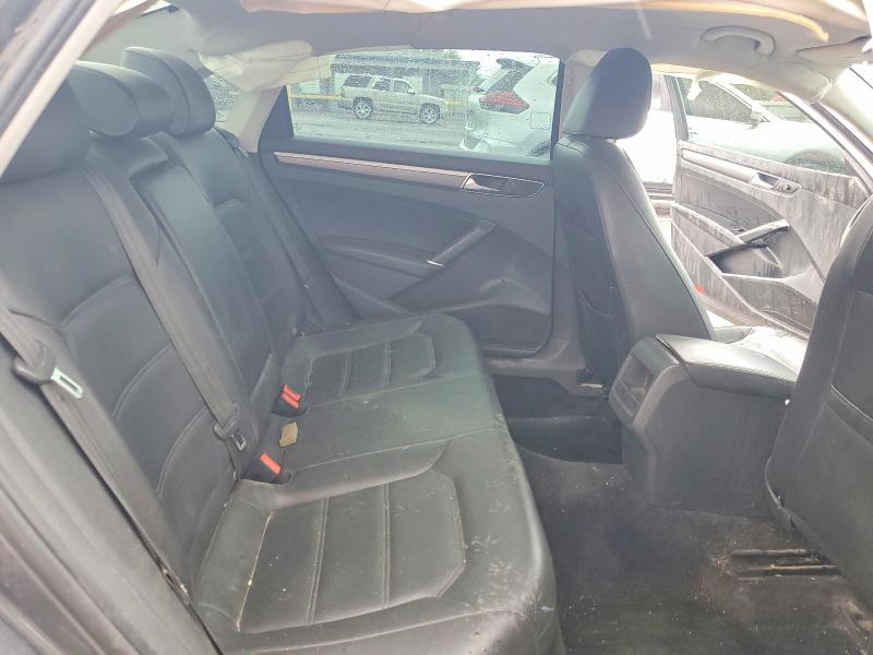 Photo 10 from auction – 2017 VOLKSWAGEN PASSAT with VIN 1VWDT7A3XHC074480