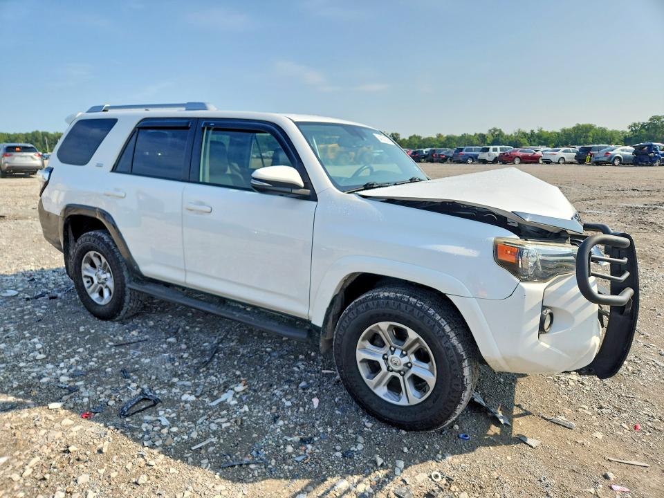 Photo 4 from auction – 2016 TOYOTA 4RUNNER with VIN JTEBU5JR8G5401232
