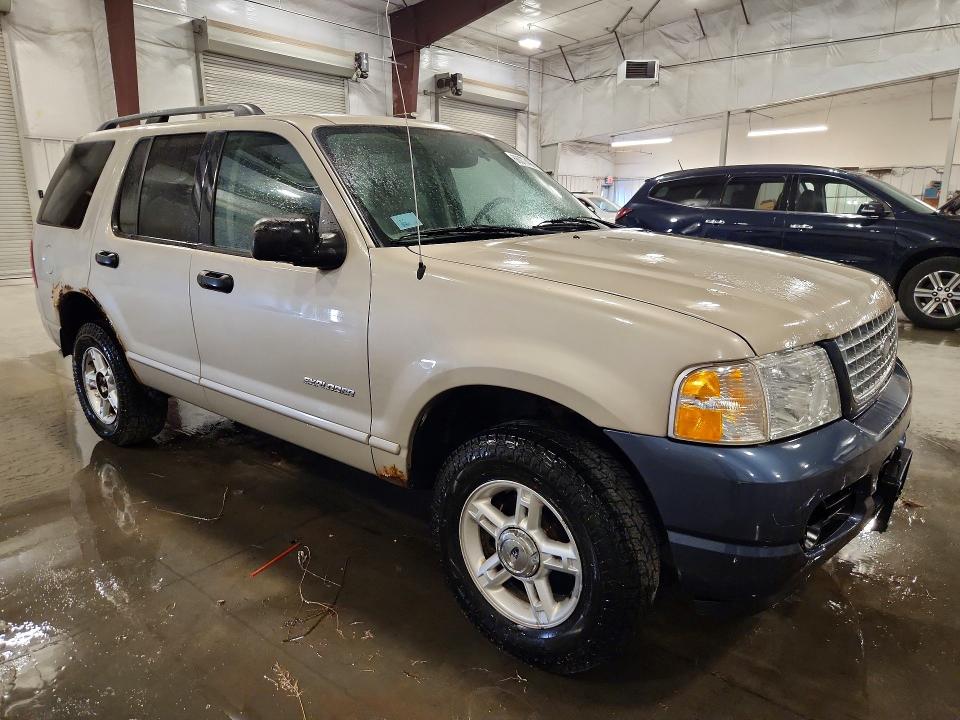 Photo 4 from auction – 2004 FORD EXPLORER with VIN 1FMDU73K94ZA57922
