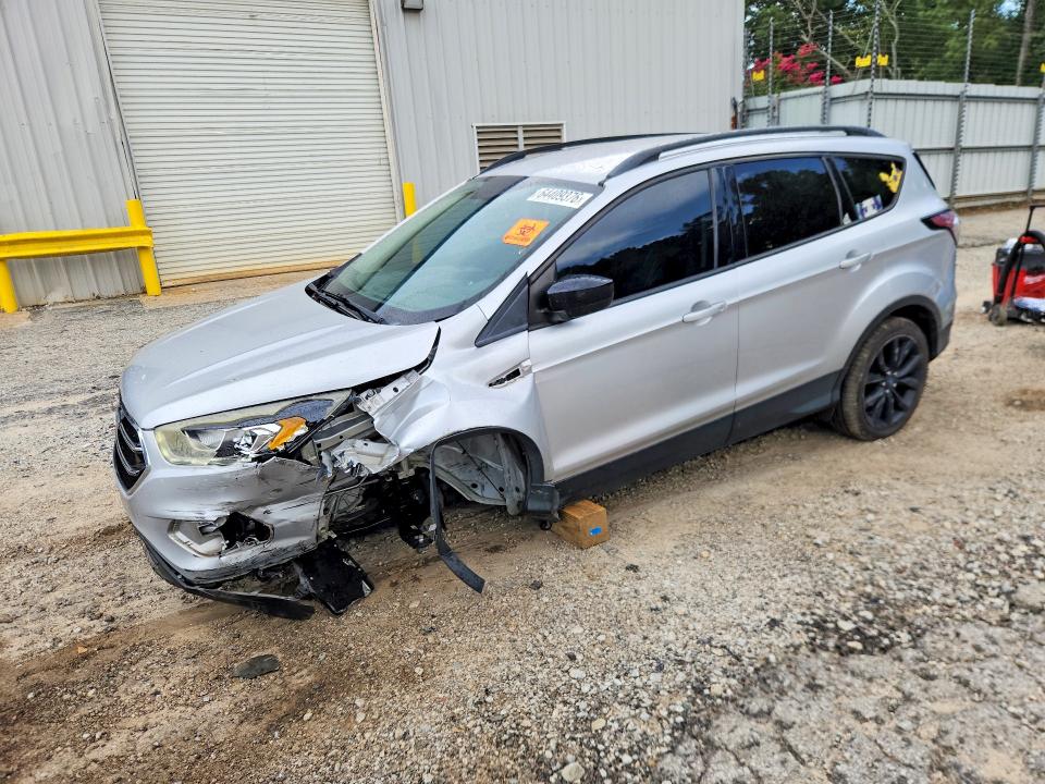 FORD ESCAPE 2017 con VIN 1FMCU9G91HUE86604 - Foto de la subasta