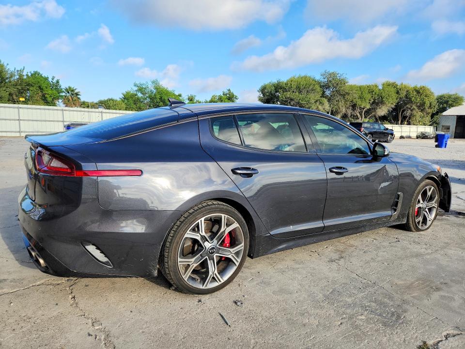 Foto 3 de la subasta – 2020 KIA STINGER con VIN KNAE35LC4L6078456