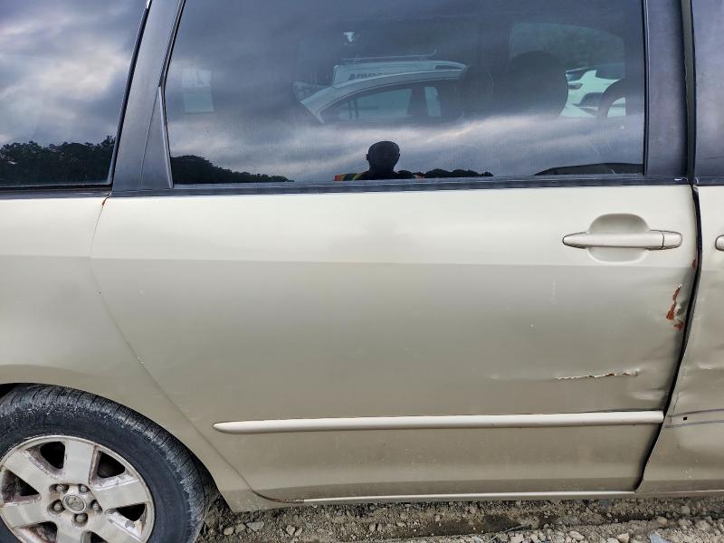 Photo 11 from auction – 2004 TOYOTA SIENNA with VIN 5TDZA22C04S003345