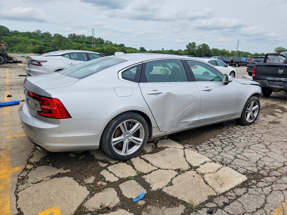 Фото 3 с аукциона – 2018 VOLVO S90 с VIN LVY102MK4JP053586