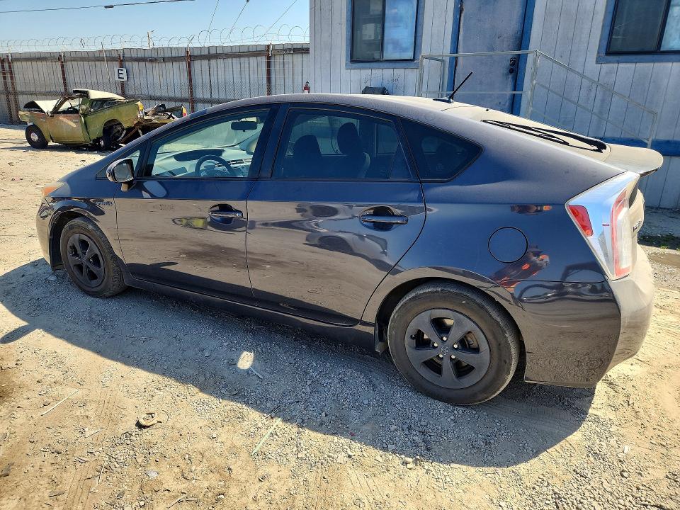 Photo 2 from auction – 2014 TOYOTA PRIUS with VIN JTDKN3DUXE1764688