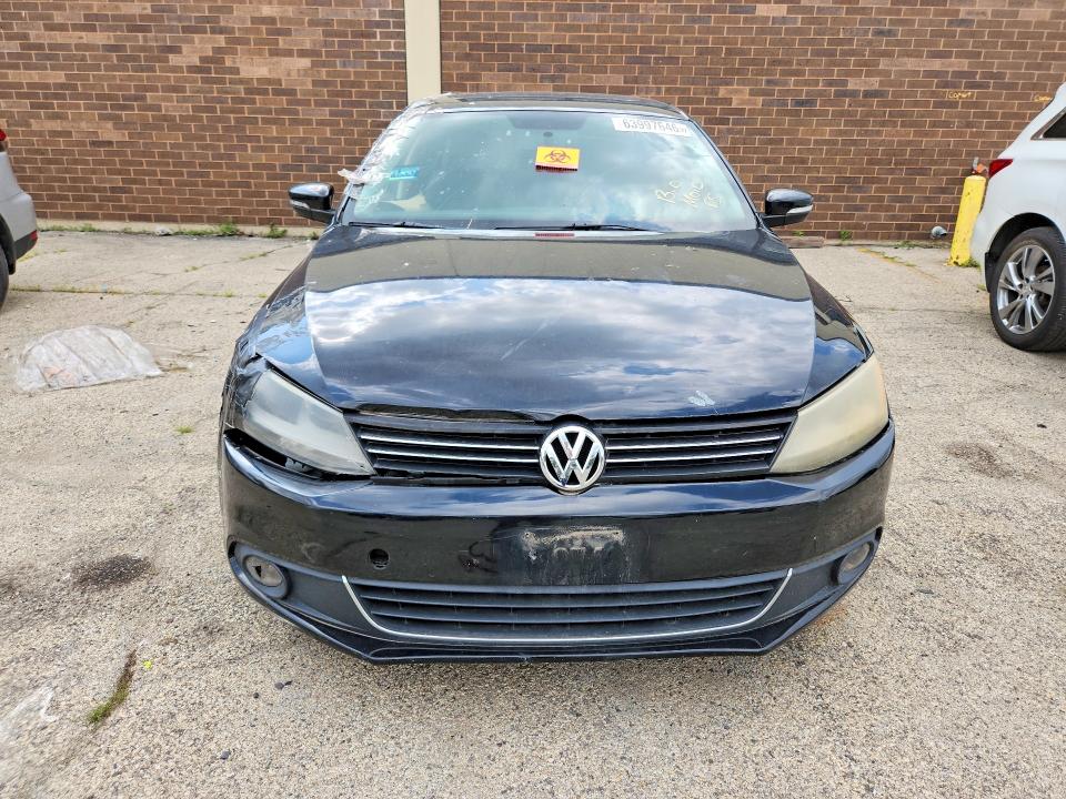 Photo 5 from auction – 2011 VOLKSWAGEN JETTA with VIN 3VWLX7AJ5BM376151