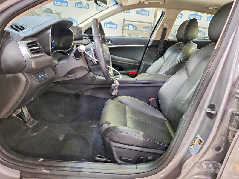 Photo 7 from auction – 2025 GENESIS G70 with VIN KMTG34SC3SU155871