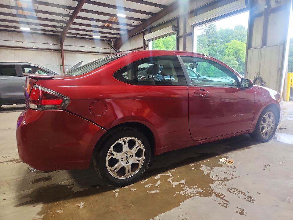 Foto 3 de la subasta – 2010 FORD FOCUS con VIN 1FAHP3CN0AW246607