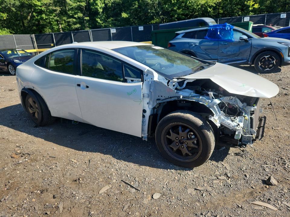 Photo 4 from auction – 2023 TOYOTA PRIUS with VIN JTDACAAU2P3004272