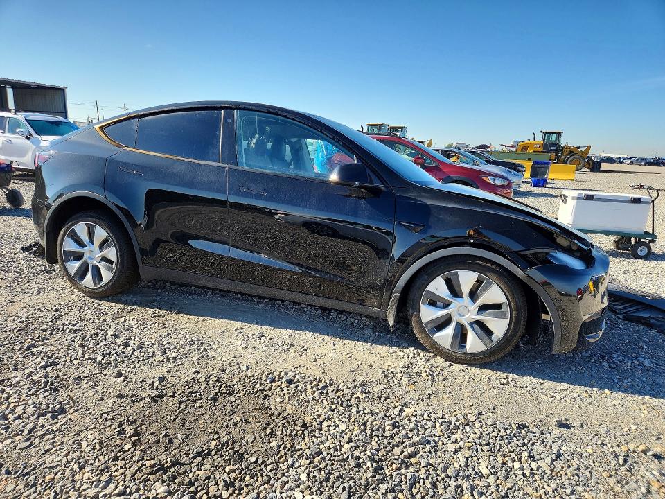 Photo 4 from auction – 2020 TESLA MODEL Y with VIN 5YJYGDEE0LF050655