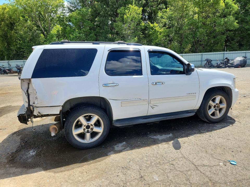 Photo 3 from auction – 2012 CHEVROLET TAHOE with VIN 1GNSCAE07CR206292