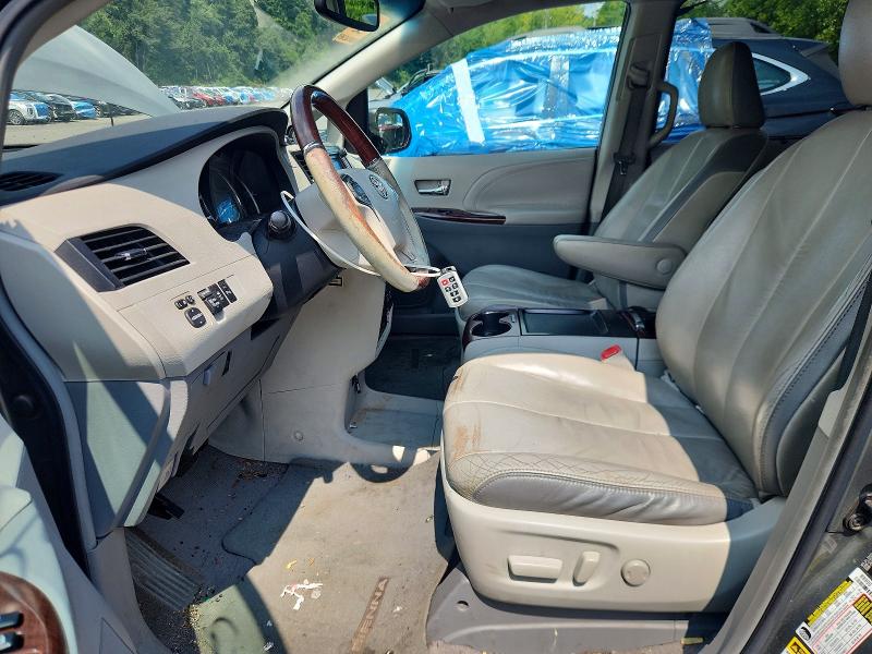 Photo 7 from auction – 2011 TOYOTA SIENNA with VIN 5TDYK3DC3BS105599