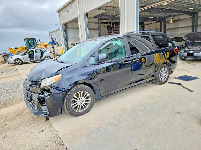 2019 TOYOTA SIENNA - Търг №61533006