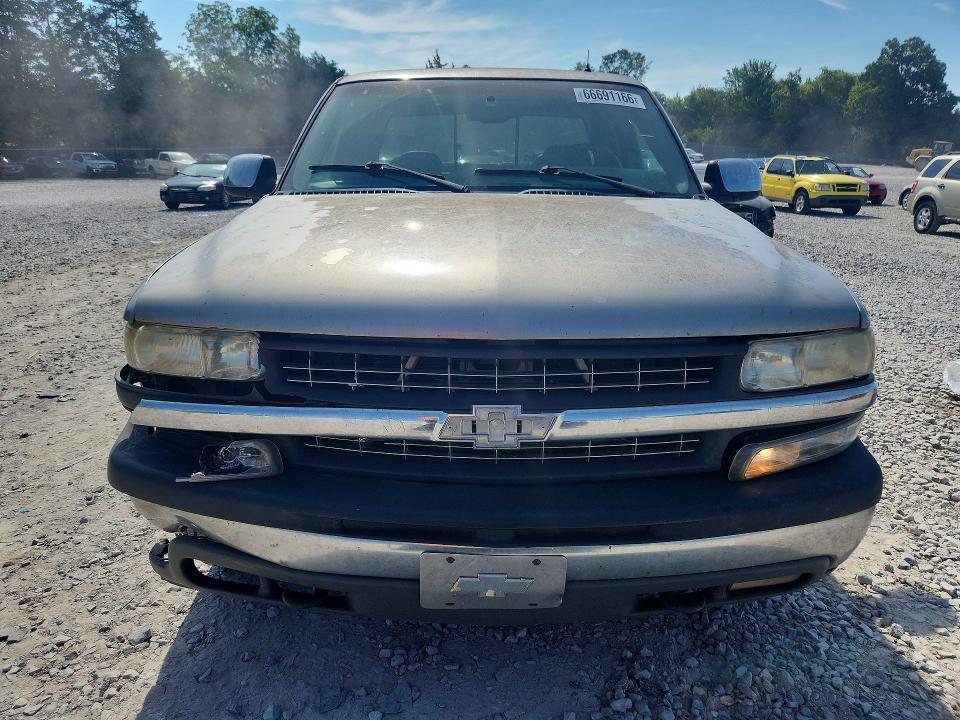 Photo 5 from auction – 2002 CHEVROLET SILVERADO with VIN 2GCEK19TX21328861