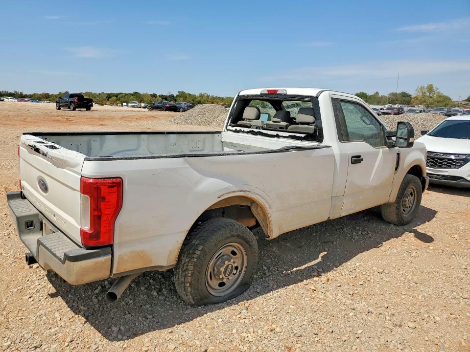 Photo 3 from auction – 2019 FORD F250 with VIN 1FTBF2A60KEC67456