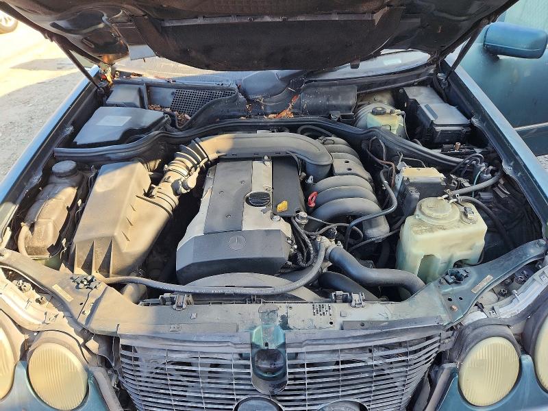 Photo 11 from auction – 1996 MERCEDES-BENZ E with VIN WDBJF55F2TJ019255