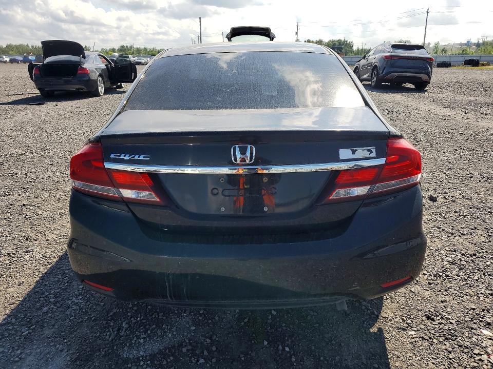 Foto 6 de la subasta – 2015 HONDA CIVIC con VIN 2HGFB2F44FH021773
