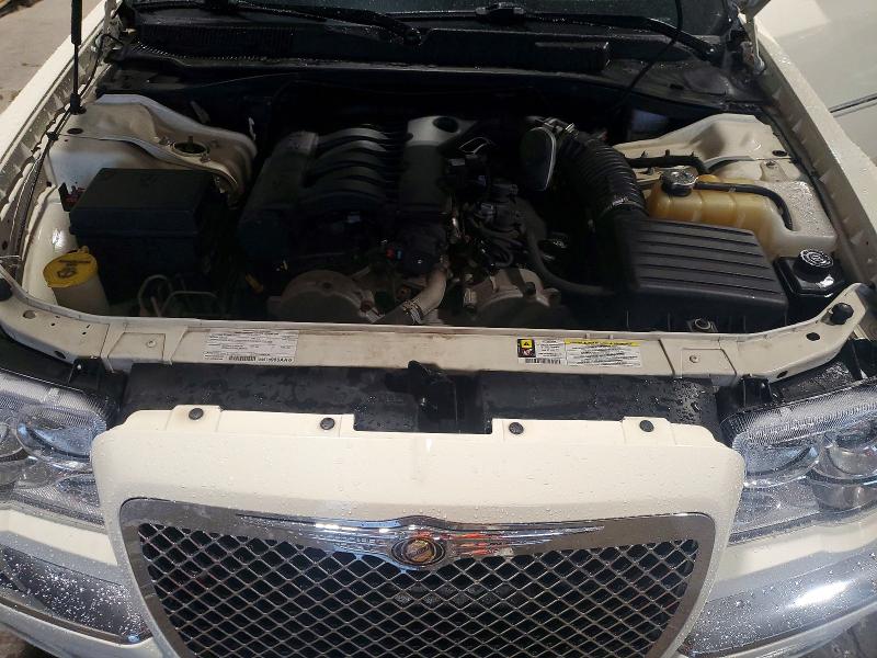 Photo 11 from auction – 2008 CHRYSLER 300 with VIN 2C3KA53G88H331920