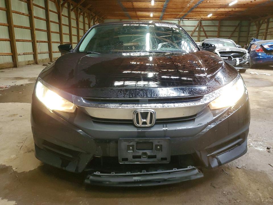Photo 5 from auction – 2017 HONDA CIVIC with VIN 2HGFC2F5XHH002038