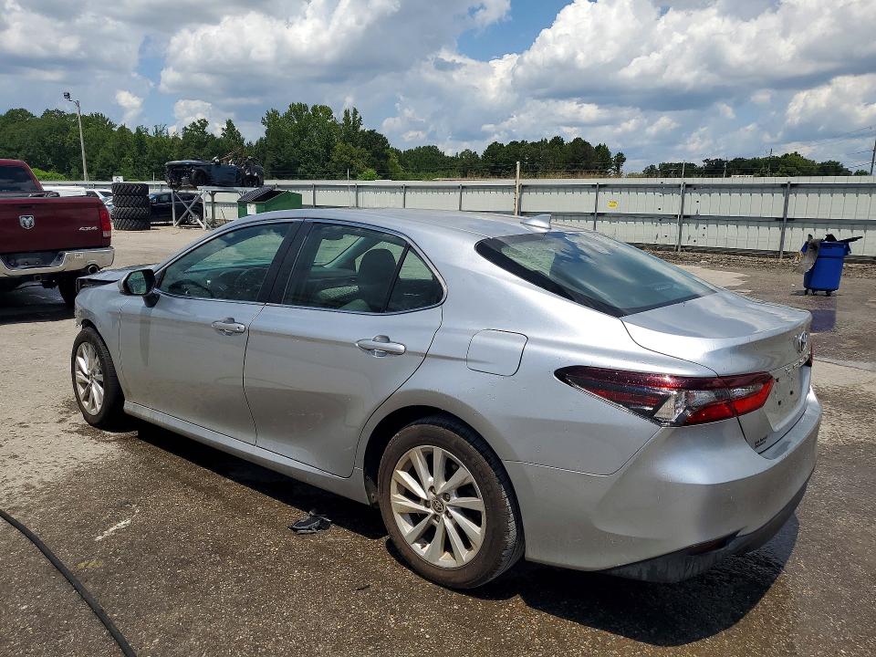 Photo 2 from auction – 2023 TOYOTA CAMRY with VIN 4T1C11AK4PU760947