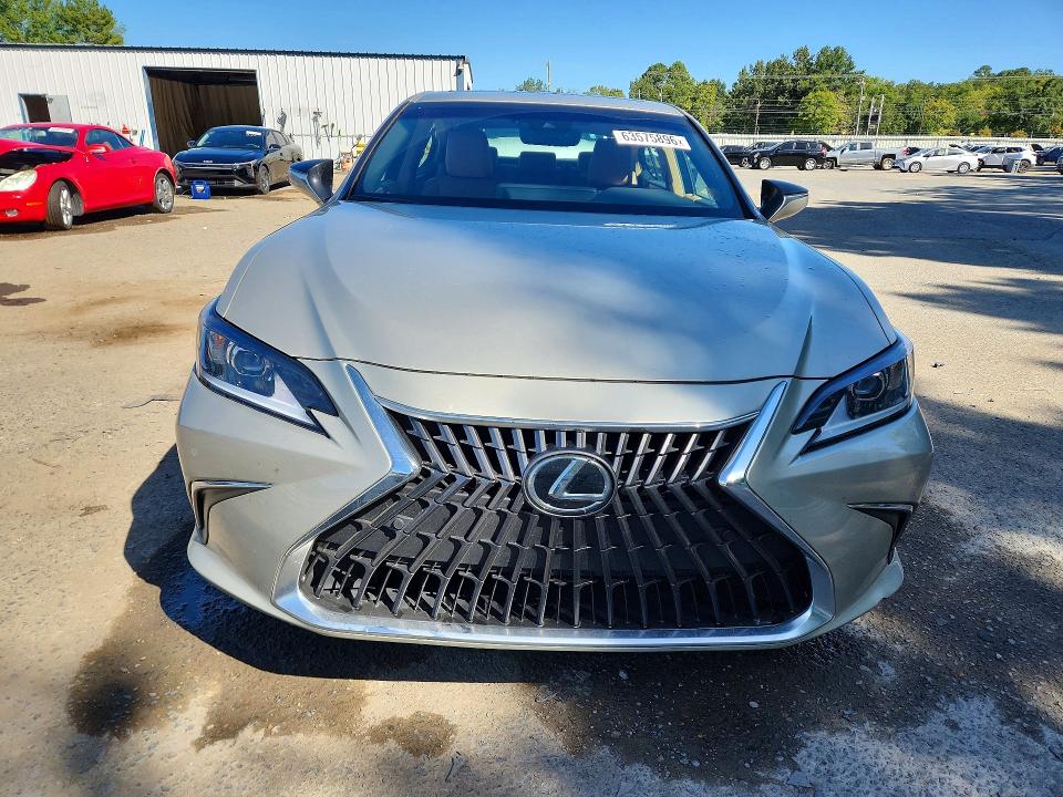 Photo 5 from auction – 2025 LEXUS ES 350 with VIN 58ADZ1B15SU216896