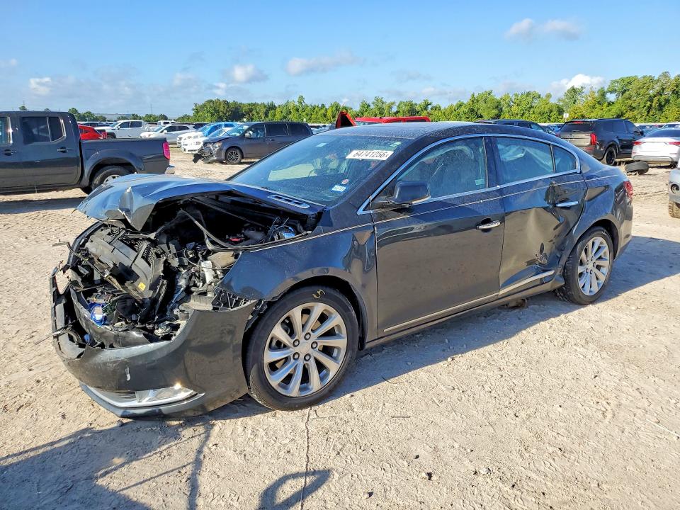 BUICK LACROSSE 2015 with VIN 1G4GB5G32FF121037 - Photo from auction
