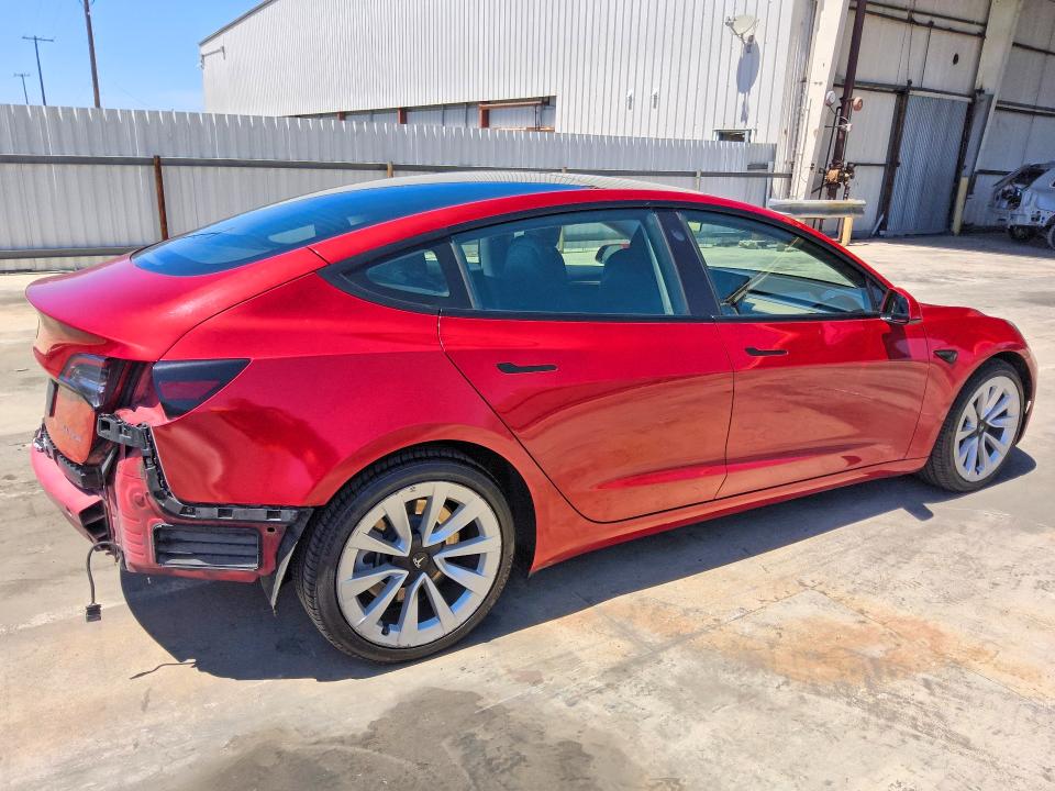 Photo 3 from auction – 2022 TESLA MODEL 3 with VIN 5YJ3E1EB2NF305054