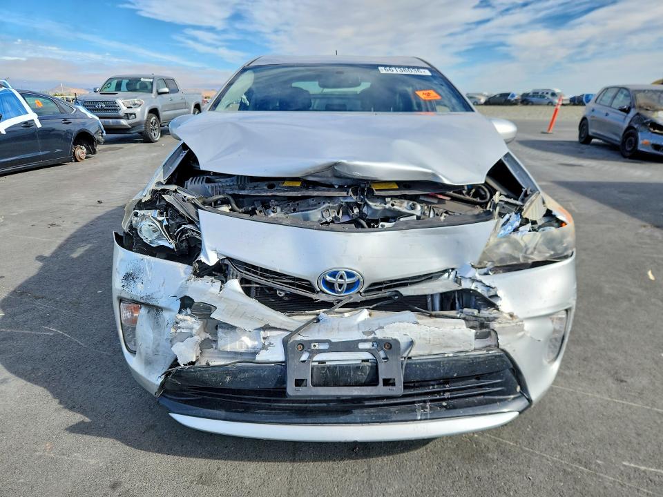 Photo 5 from auction – 2013 TOYOTA PRIUS with VIN JTDKN3DU0D5661755