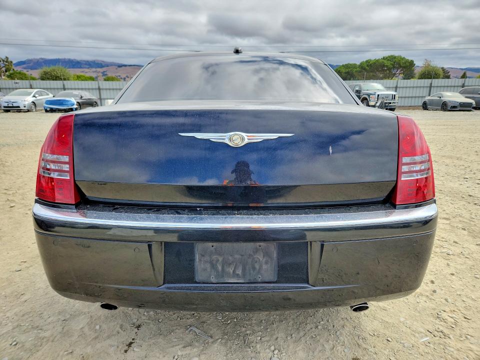Photo 6 from auction – 2006 CHRYSLER 300C with VIN 2C3LA63HX6H134926