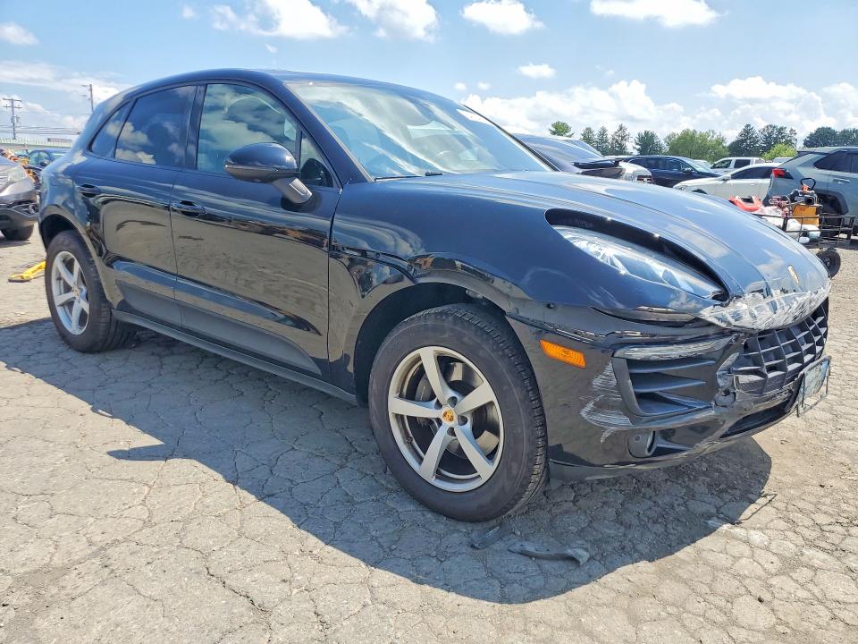 Photo 4 from auction – 2018 PORSCHE MACAN with VIN WP1AA2A51JLB24476