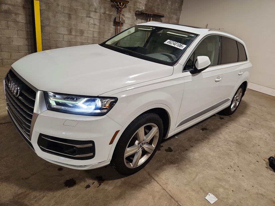 AUDI Q7 2018 with VIN WA1LAAF72JD010621 - Photo from auction