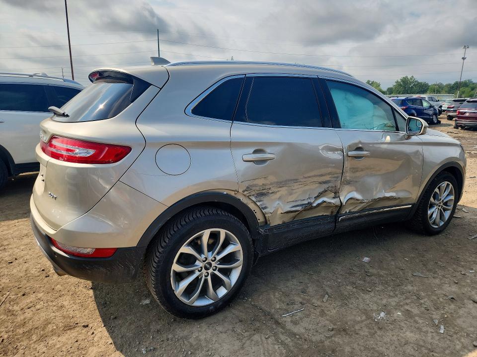 Photo 3 from auction – 2017 LINCOLN MKC with VIN 5LMCJ2C97HUL21756