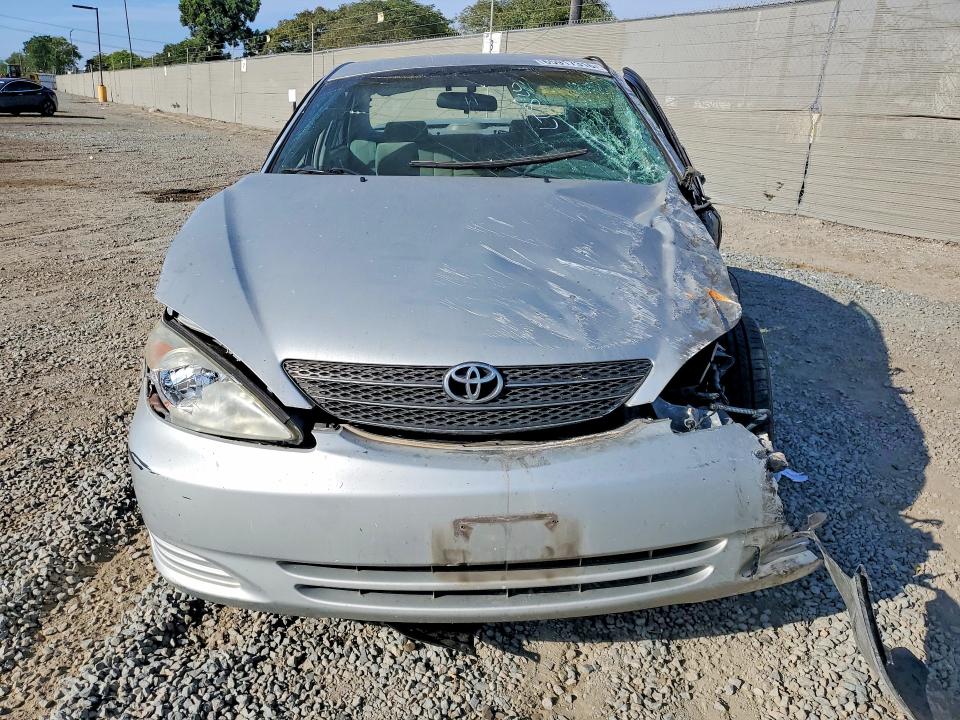 Photo 5 from auction – 2017 TOYOTA CAMRY with VIN 4T1BE32KX3U690911