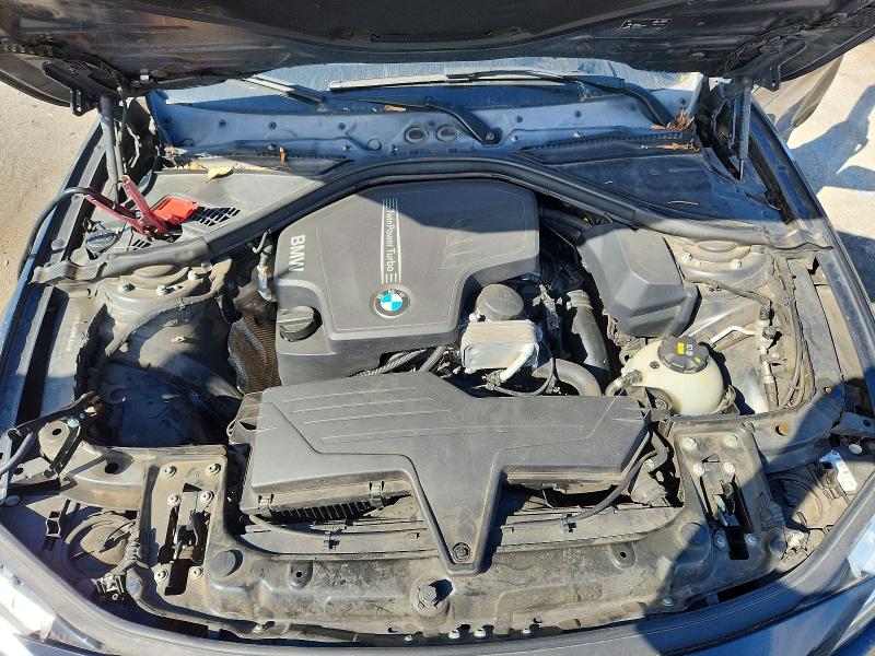Photo 11 from auction – 2016 BMW 320 with VIN WBA8E1G56GNT36144