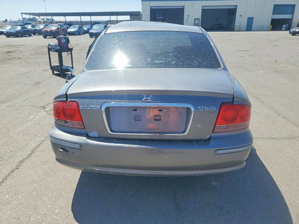 Photo 6 from auction – 2004 HYUNDAI SONATA with VIN KMHWF35H54A938970