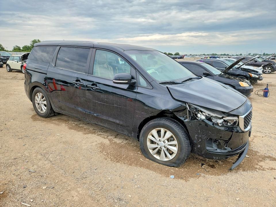 Photo 4 from auction – 2017 KIA SEDONA with VIN KNDMB5C10H6324152