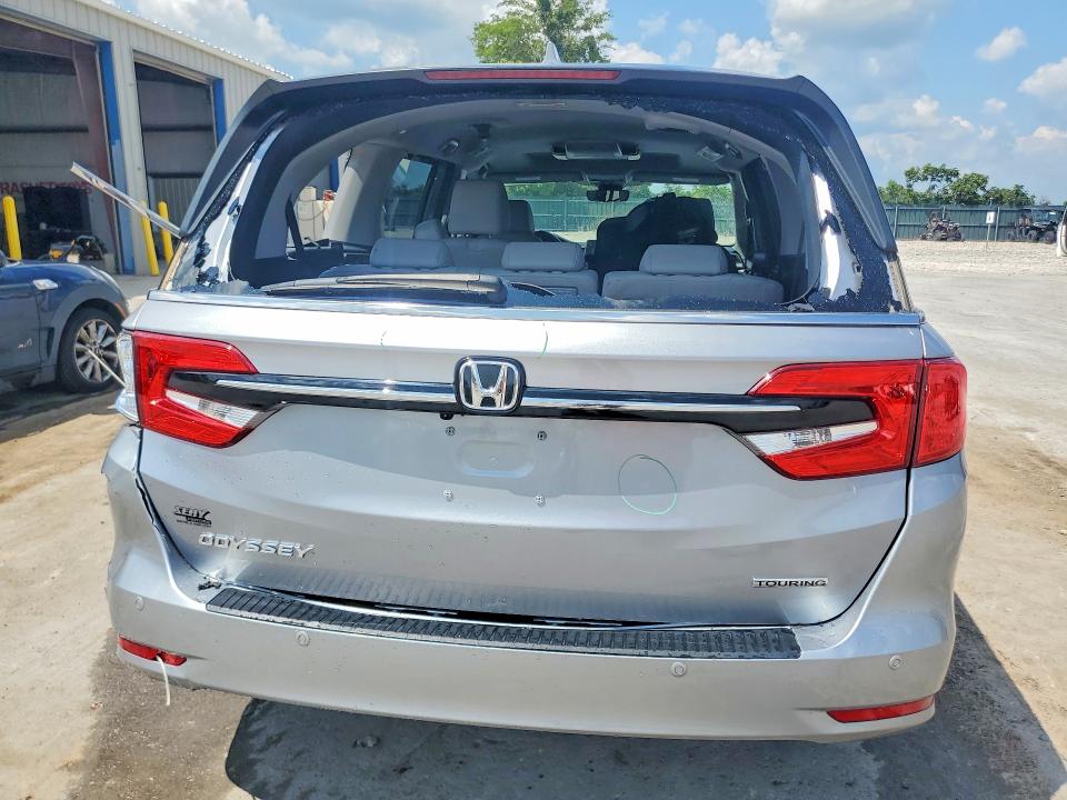 Photo 6 from auction – 2023 HONDA ODYSSEY with VIN 5FNRL6H83PB033503