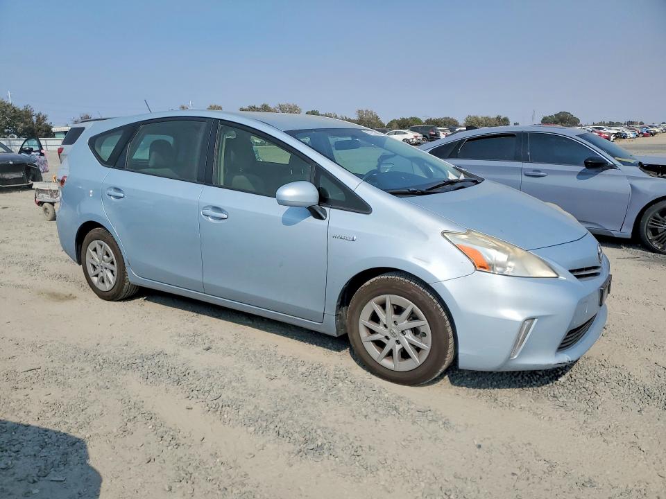 Photo 4 from auction – 2012 TOYT PRIUS V with VIN JTDZN3EUXC3133292
