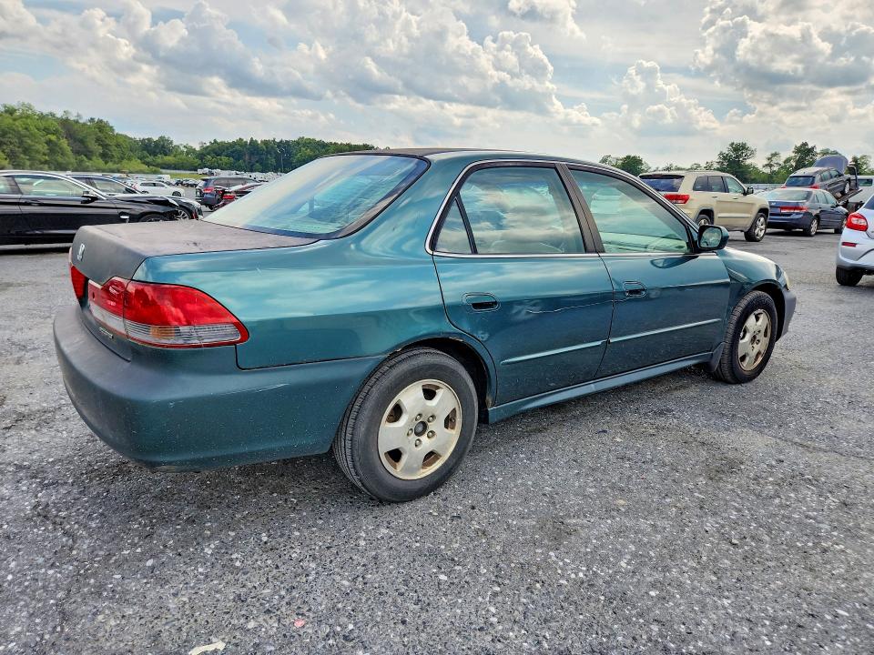 Photo 3 from auction – 2002 HONDA ACCORD with VIN 1HGCG16592A024751