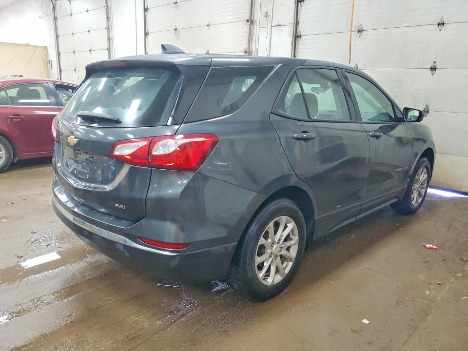 Photo 3 from auction – 2018 CHEVROLET EQUINOX with VIN 3GNAXREV7JL116784