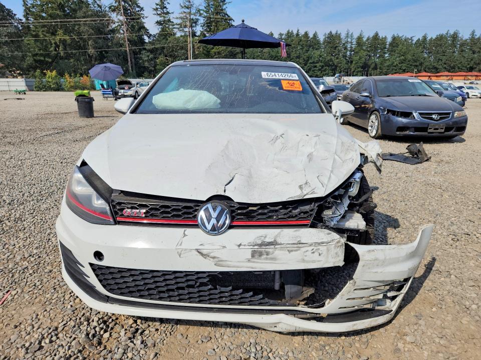 Снимка 5 от търг – 2017 VOLKSWAGEN GTI с VIN 3VW447AUXHM051527