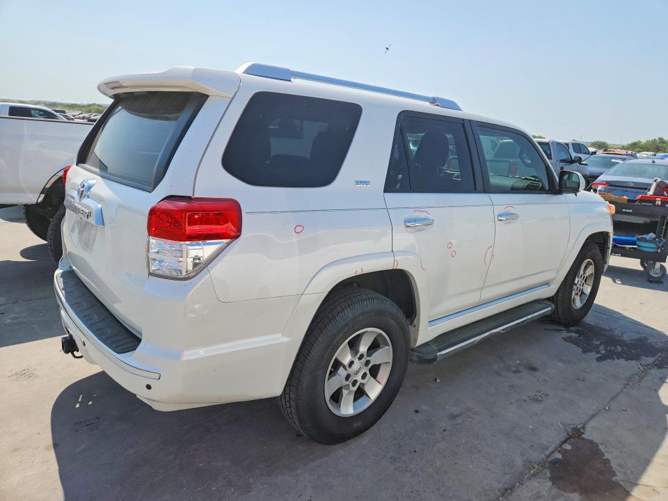 Photo 3 from auction – 2011 TOYOTA 4RUNNER with VIN JTEZU5JR2B5032651